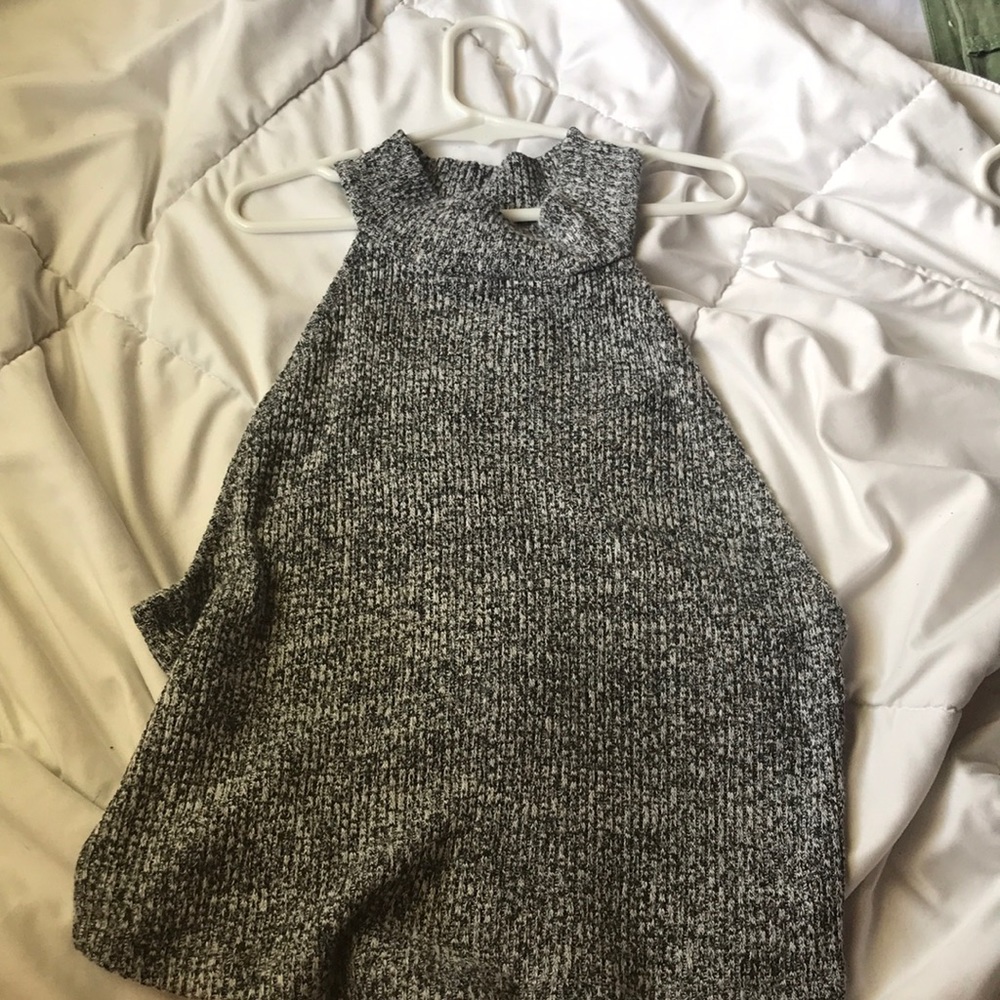 Turtle neck tank top